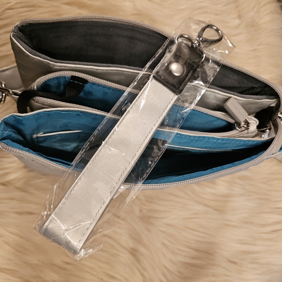 IHKWIP Triple Entry Quilted Crossbody Bag Silver - Picture 5 of 10